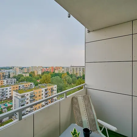 Drzewieckiego With Parking By Renters *