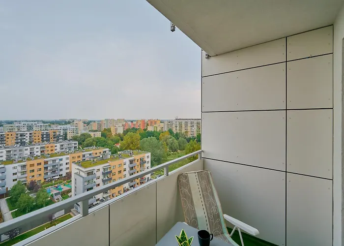 Drzewieckiego With Parking By Renters *